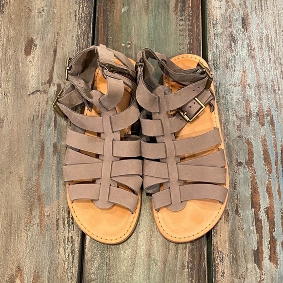 BP. Britt Gladiator Sandal, Taupe Leather, Womens Size 5 Strappy Flats - Picture 4 of 9